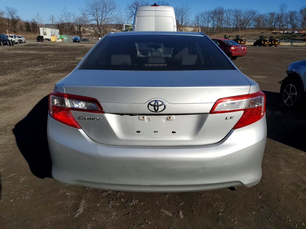 2014 Toyota Camry Le - Фото 6