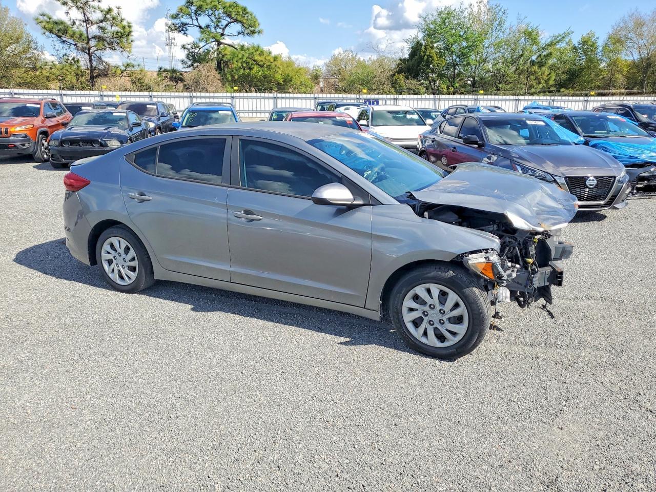 2017 Hyundai Elantra Se - Image 4