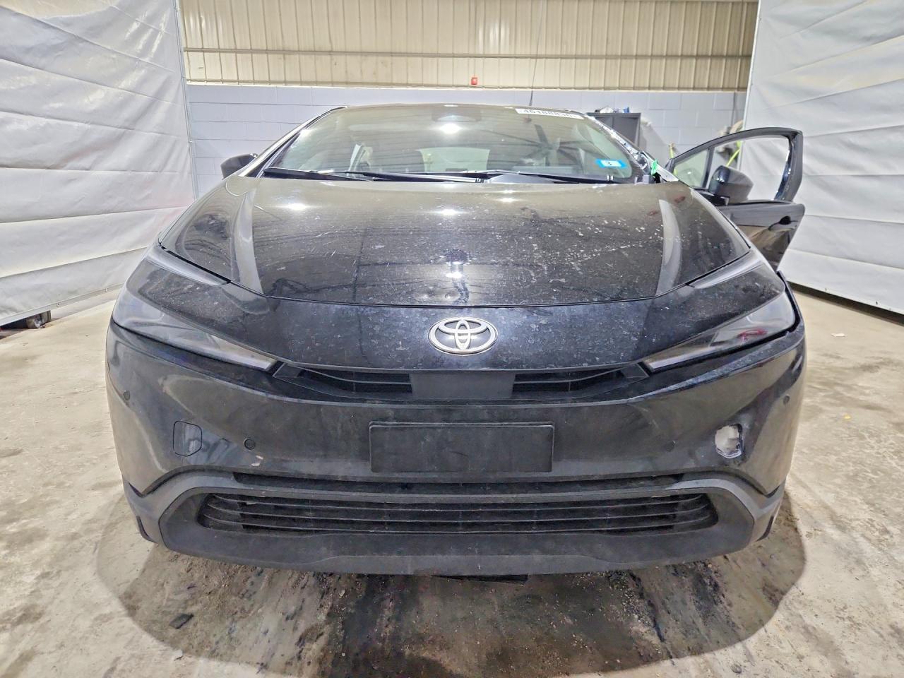 2024 Toyota Prius Le - Image 5