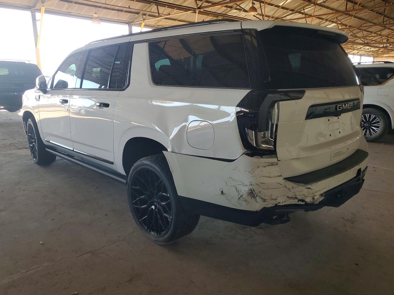 2023 GMC Yukon Xl Denali - Фото 2