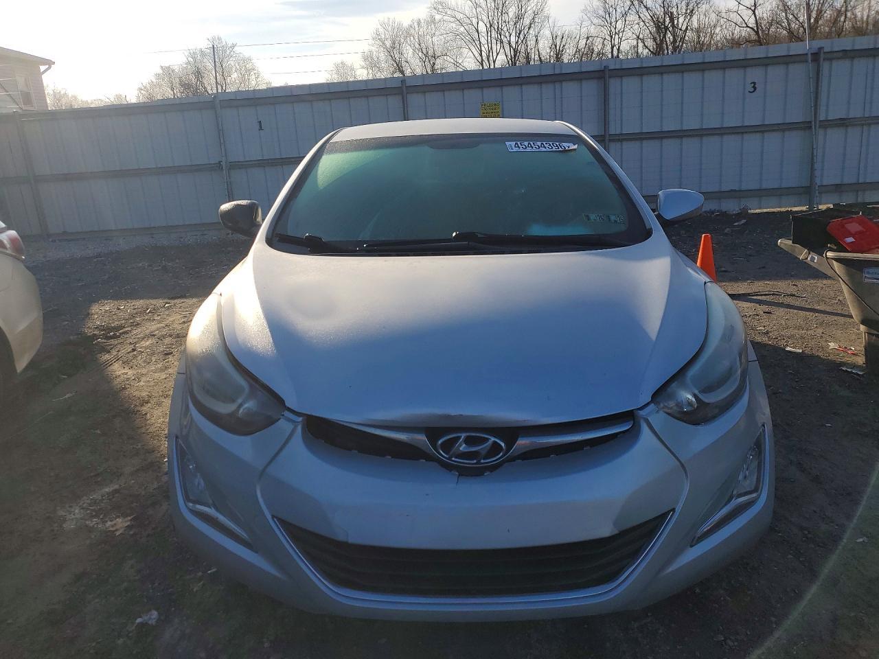 2015 Hyundai Elantra Se - Image 5