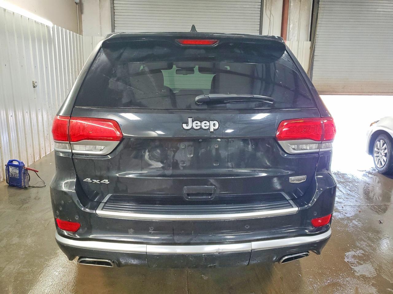 2015 Jeep Grand Cherokee Summit - Image 6