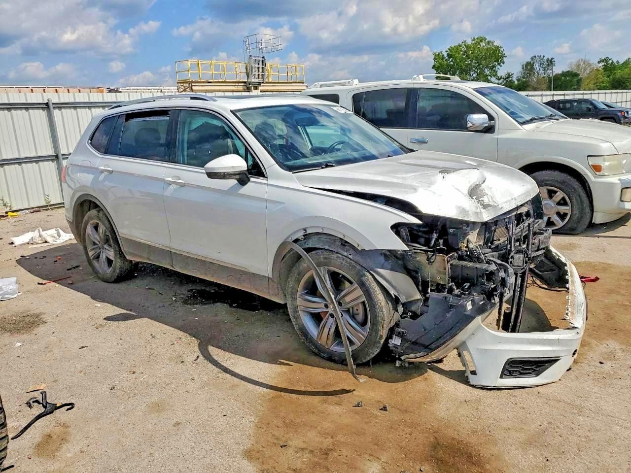 2020 Volkswagen Tiguan Se - Image 4