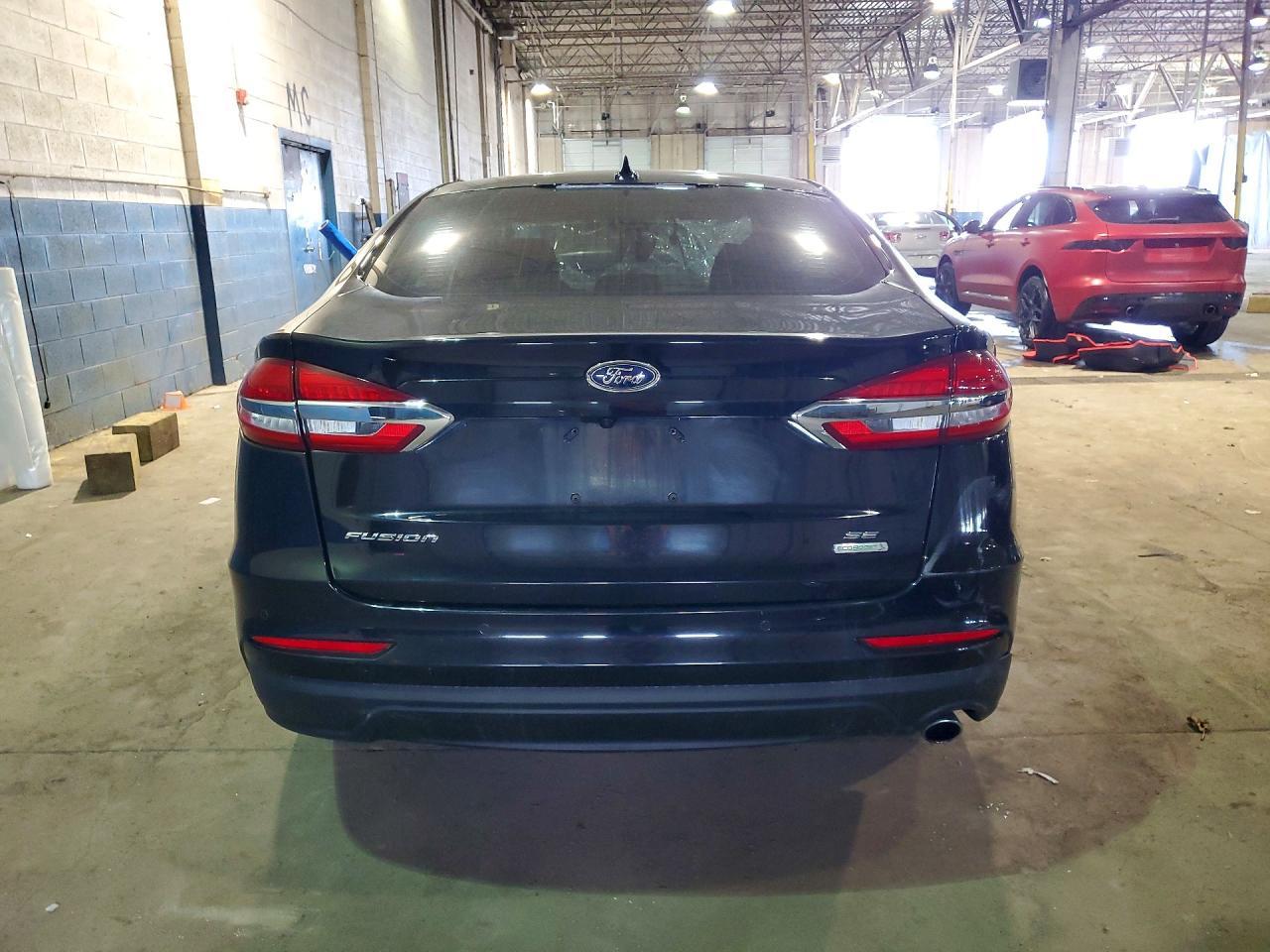 2020 Ford Fusion Se - Фото 6