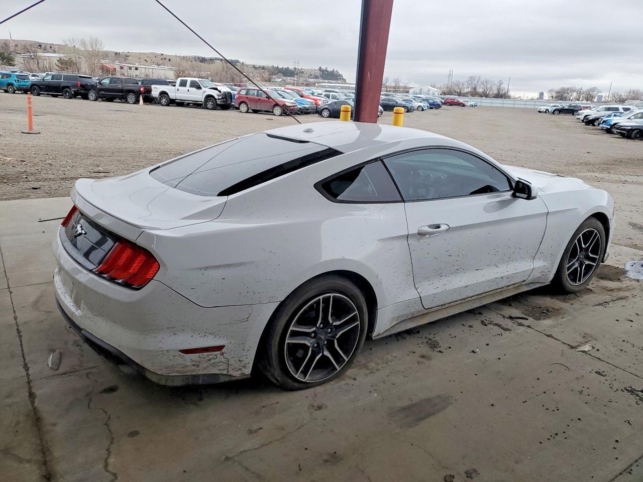 2018 Ford Mustang - Фото 3