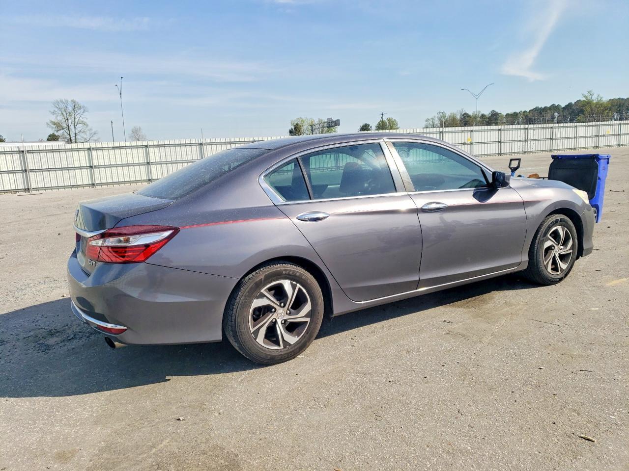 2017 Honda Accord Lx - Фото 3