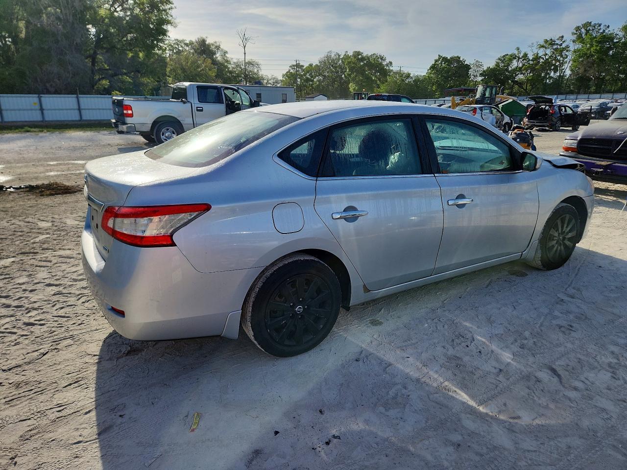 2014 Nissan Sentra S - Image 5