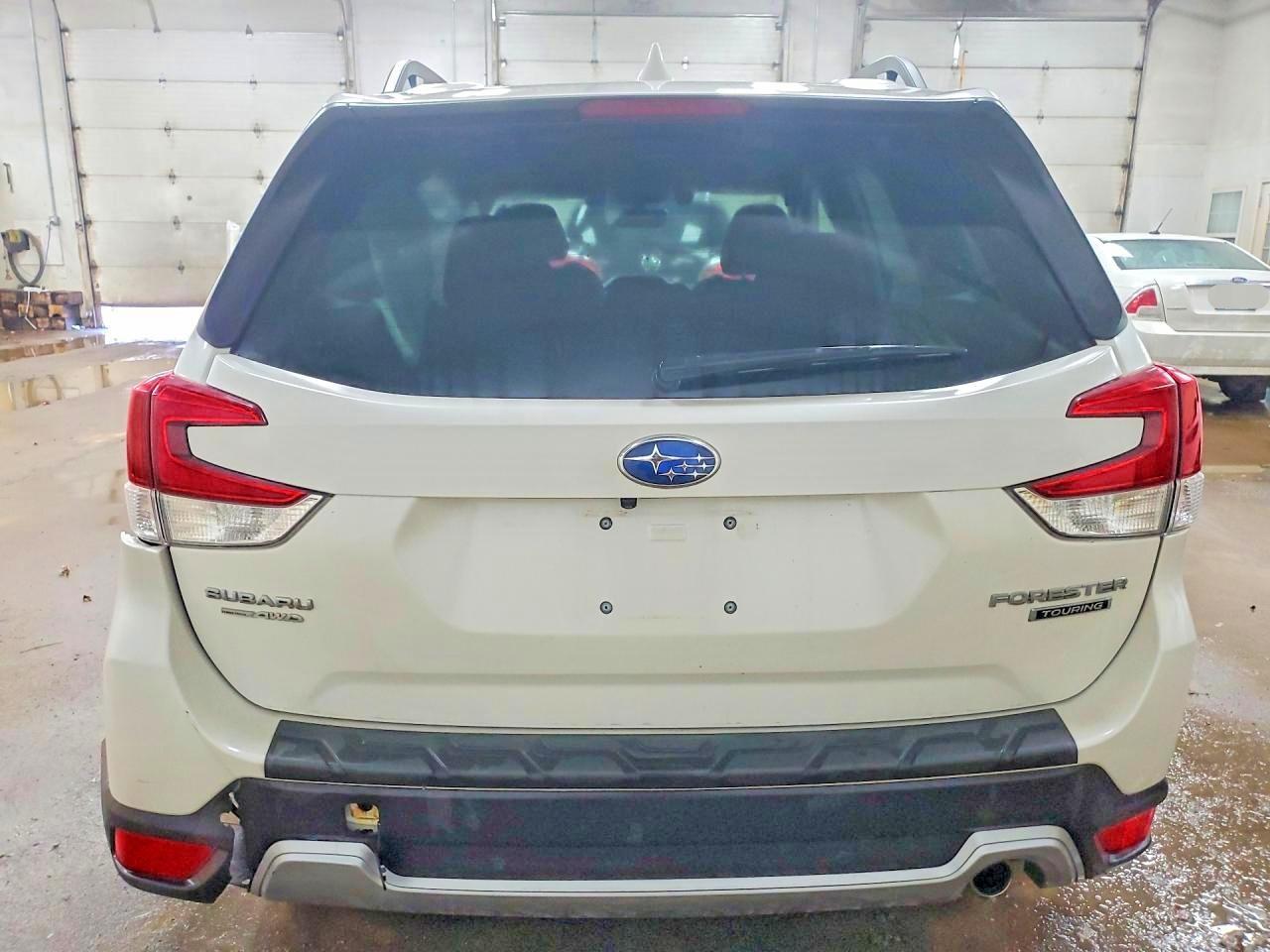 2021 Subaru Forester Touring - Фото 6