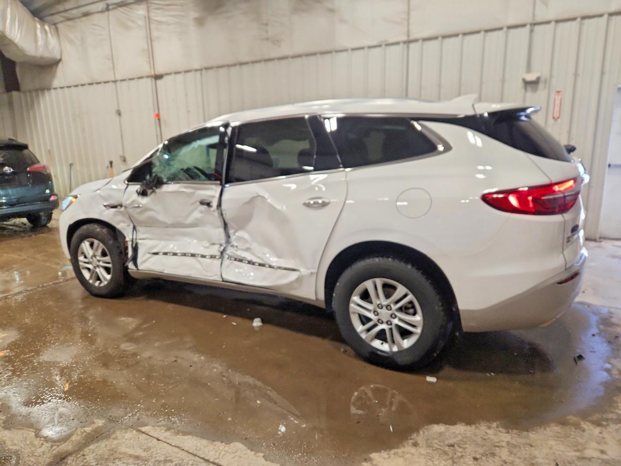 2020 Buick Enclave Essence - Фото 2