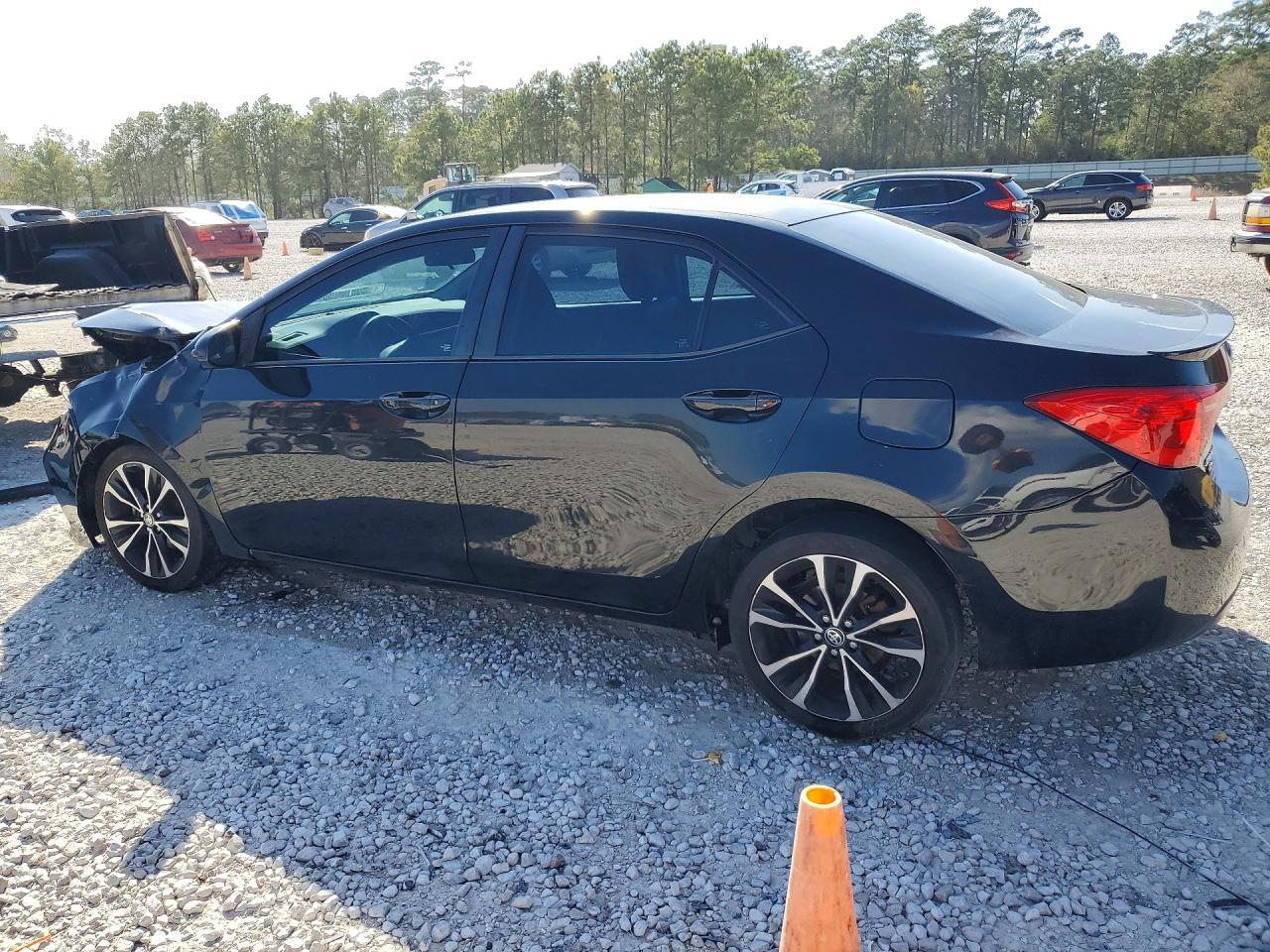 2018 Toyota Corolla Se - Фото 2