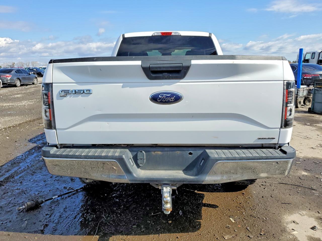 2016 Ford F150 Super Cab - Image 6