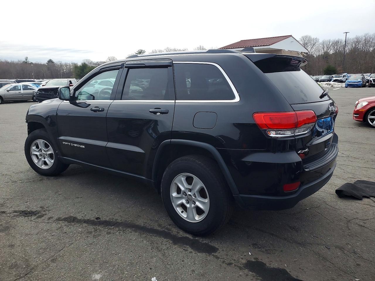 2015 Jeep Grand Cherokee Laredo - Фото 2
