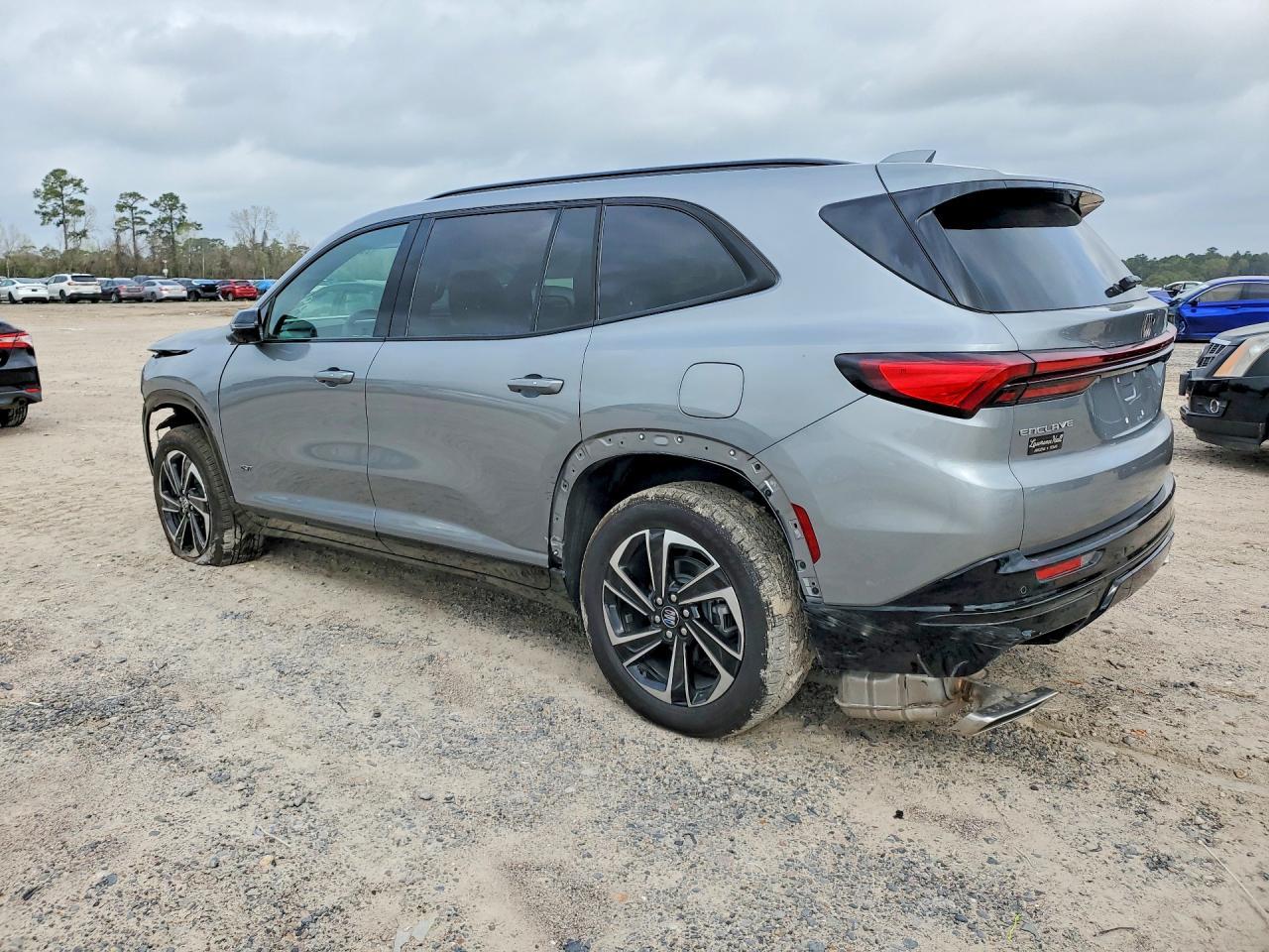 2025 Buick Enclave Sport Touring - Image 2