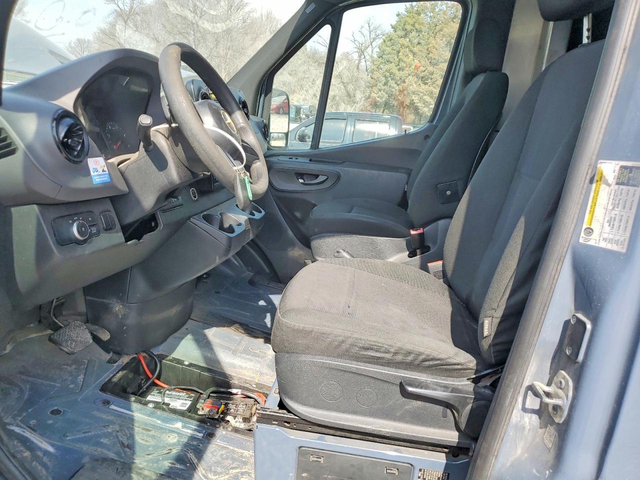 2019 Mercedes Benz Sprinter 2500/3500 Delivery Van - Фото 7