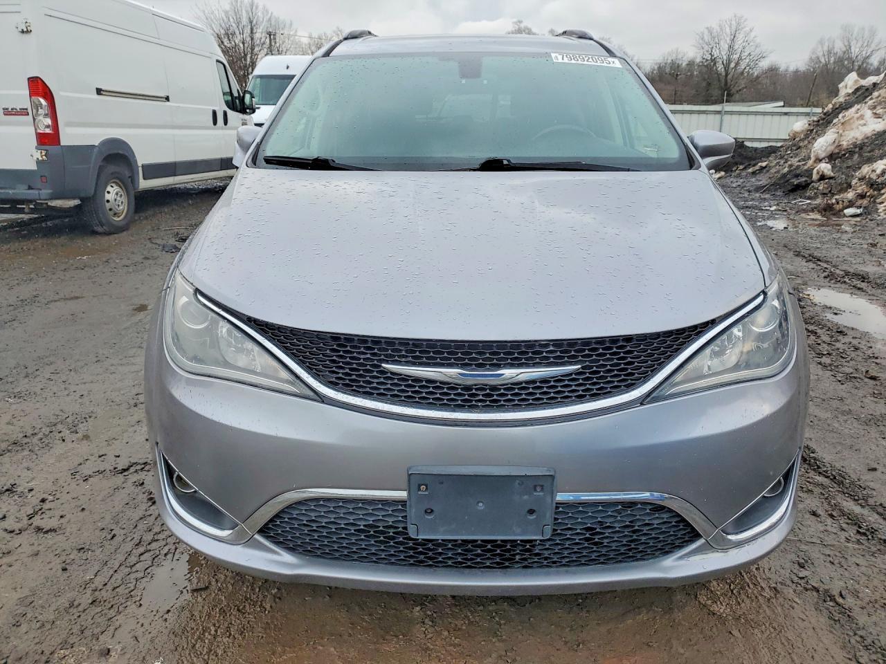 2017 Chrysler Pacifica Touring L - Фото 5