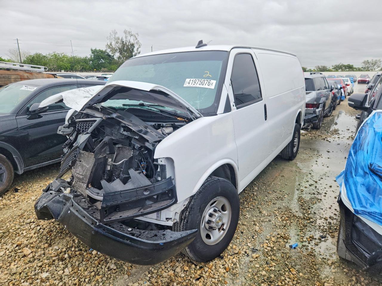 2024 Chevrolet Express G2500