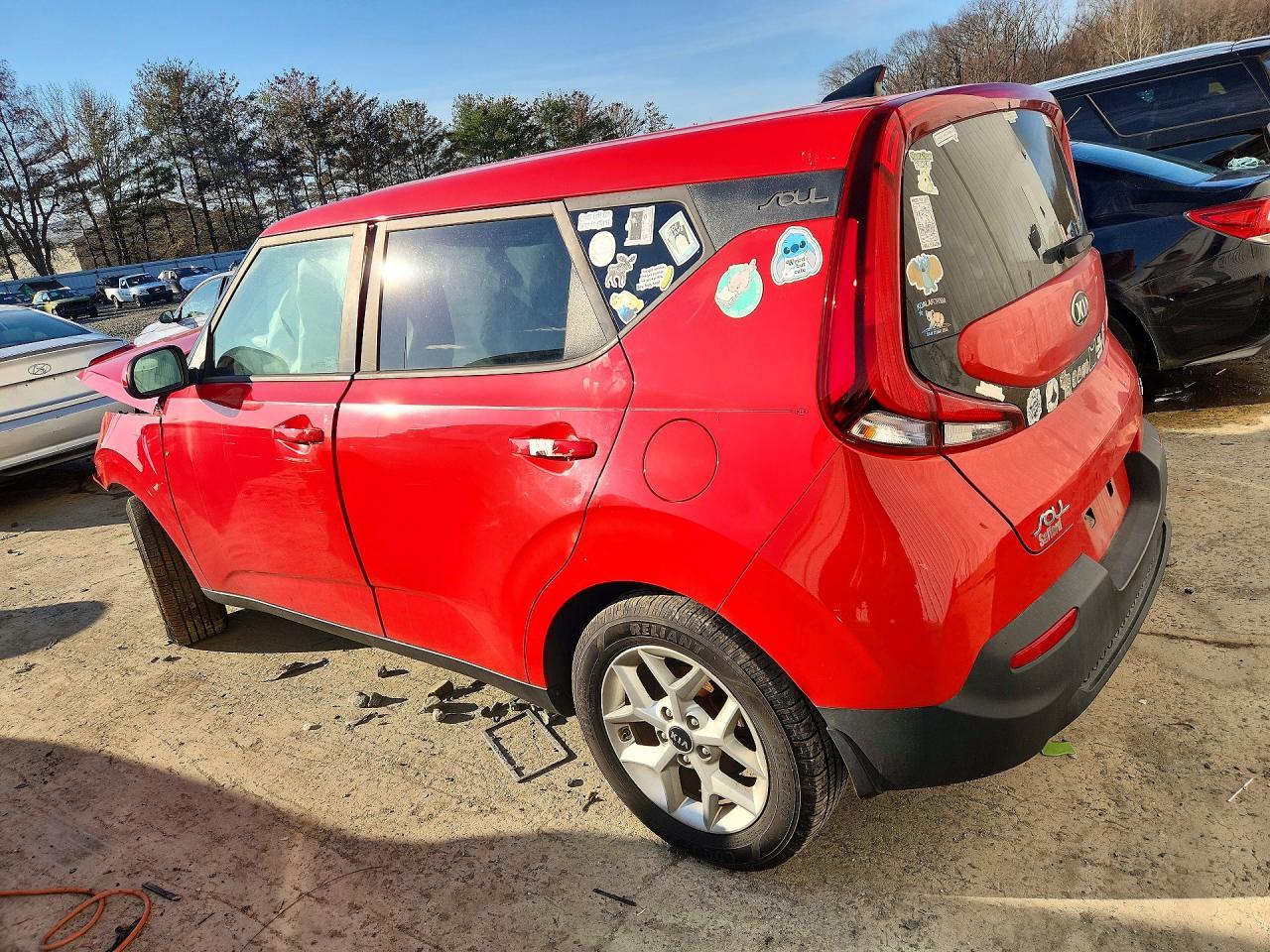 2020 Kia Soul S - Image 2