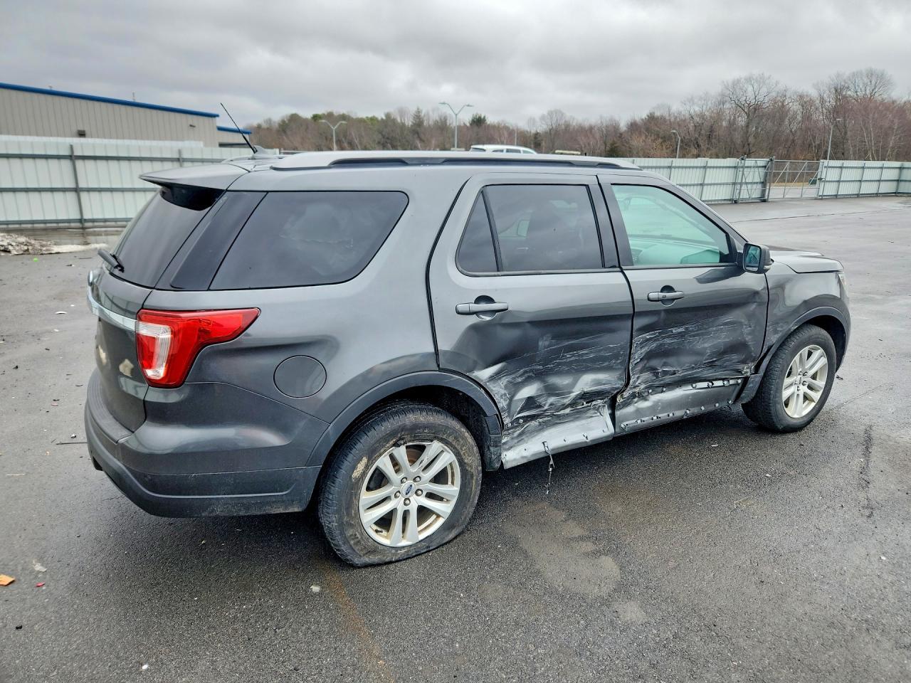 2019 Ford Explorer Xlt - Image 3