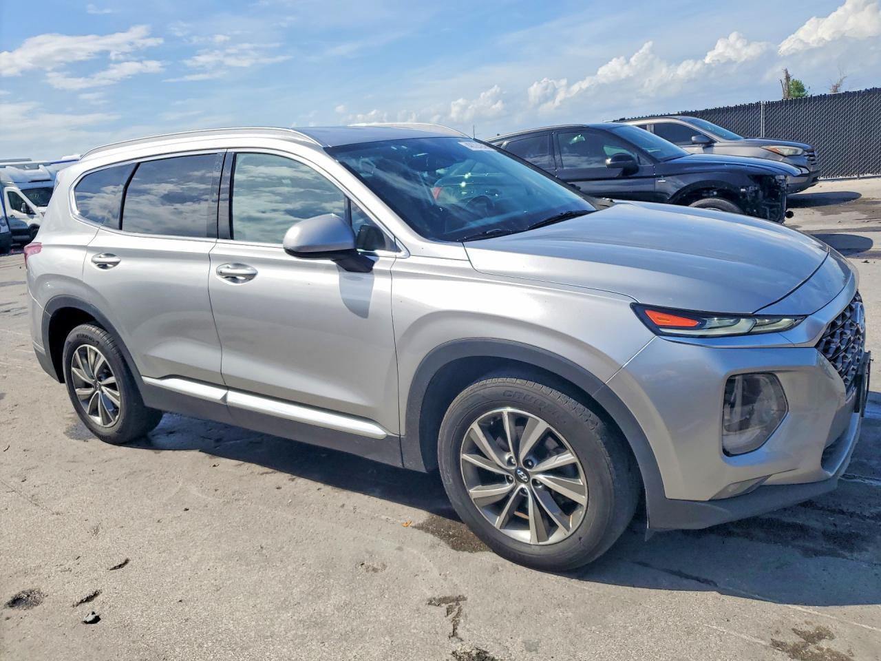 2020 Hyundai Santa Fe Sel - Image 4