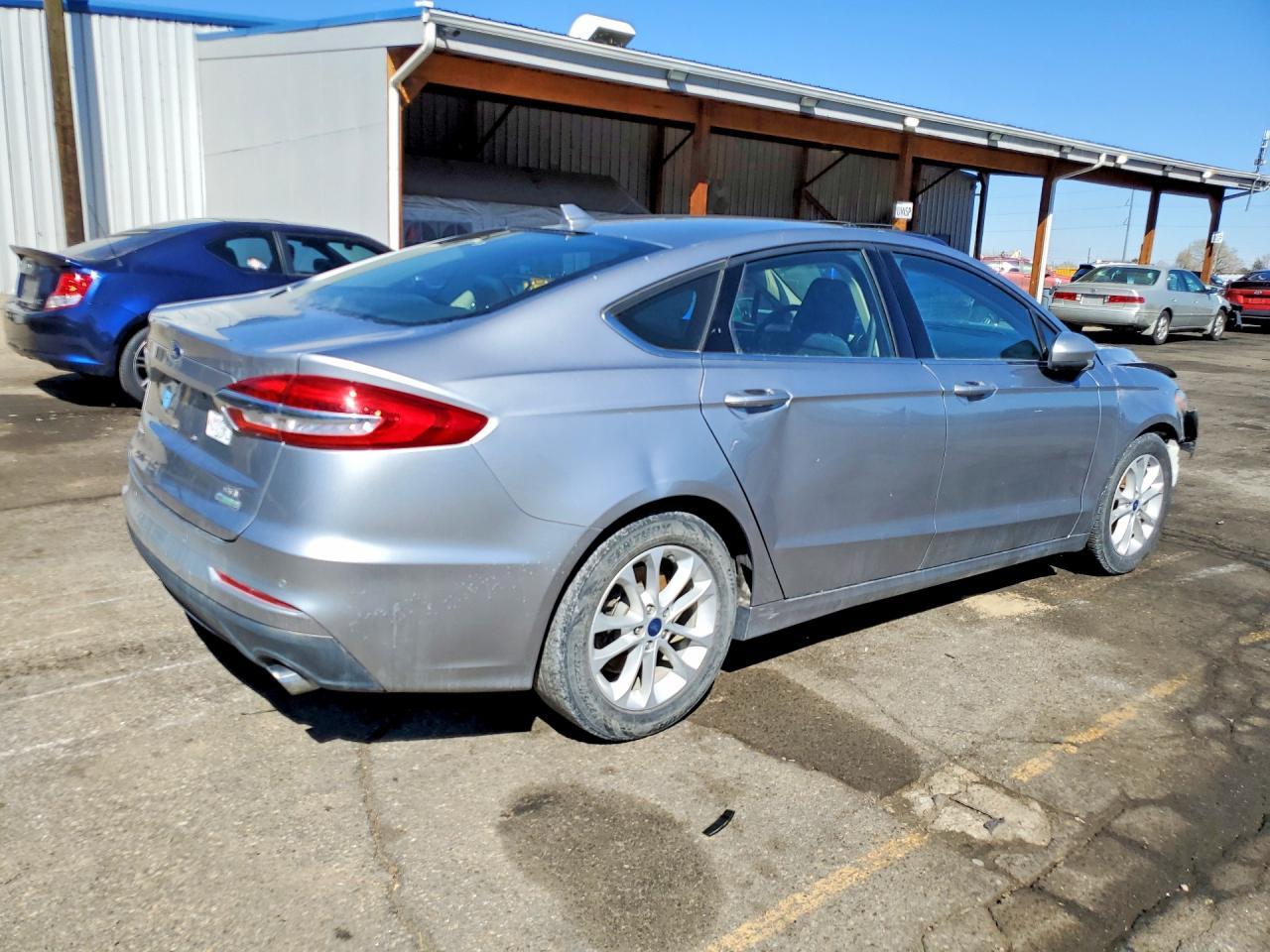 2020 Ford Fusion Se - Image 3