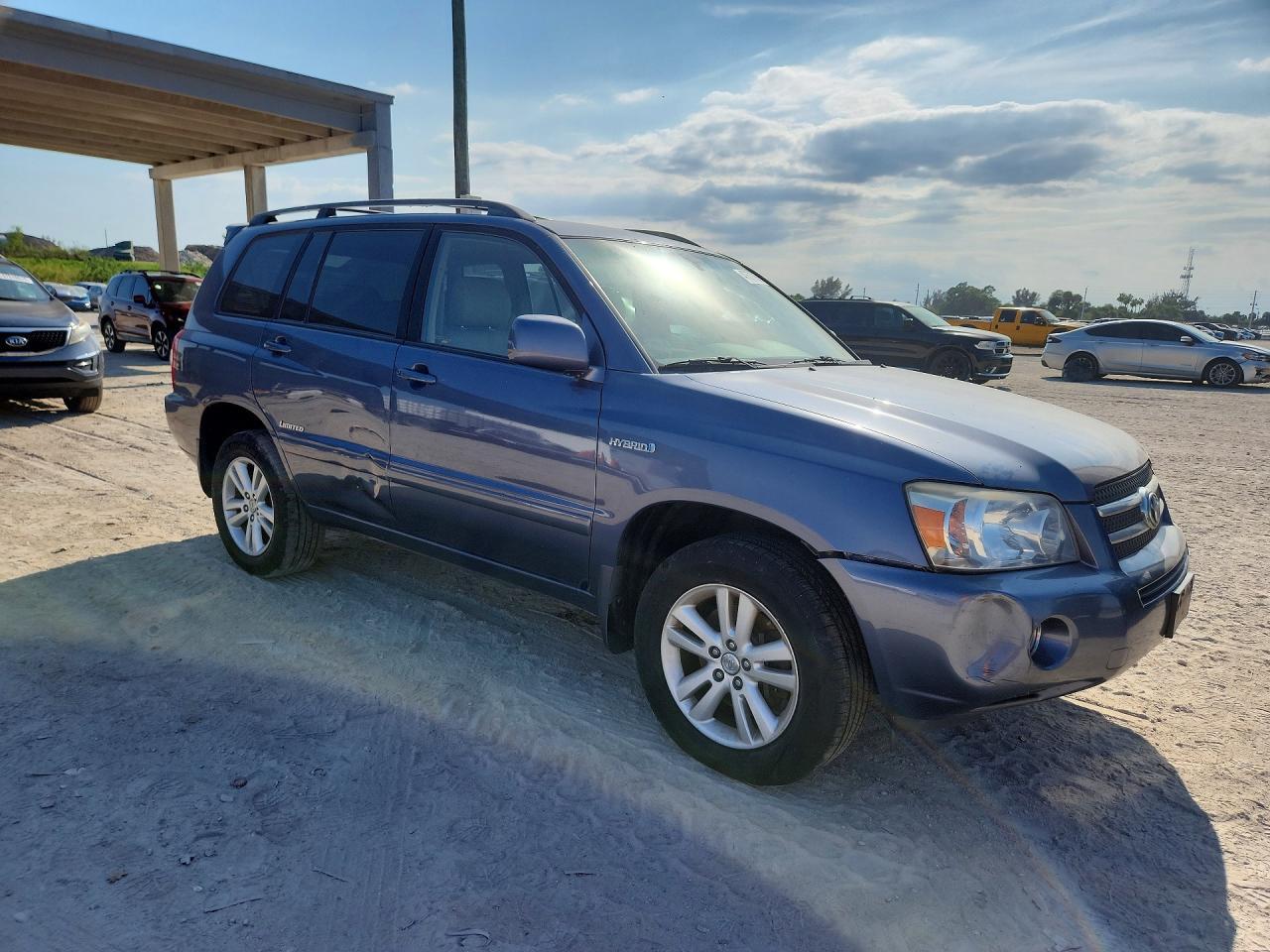 2006 Toyota Highlander Hybrid Limited - Image 4