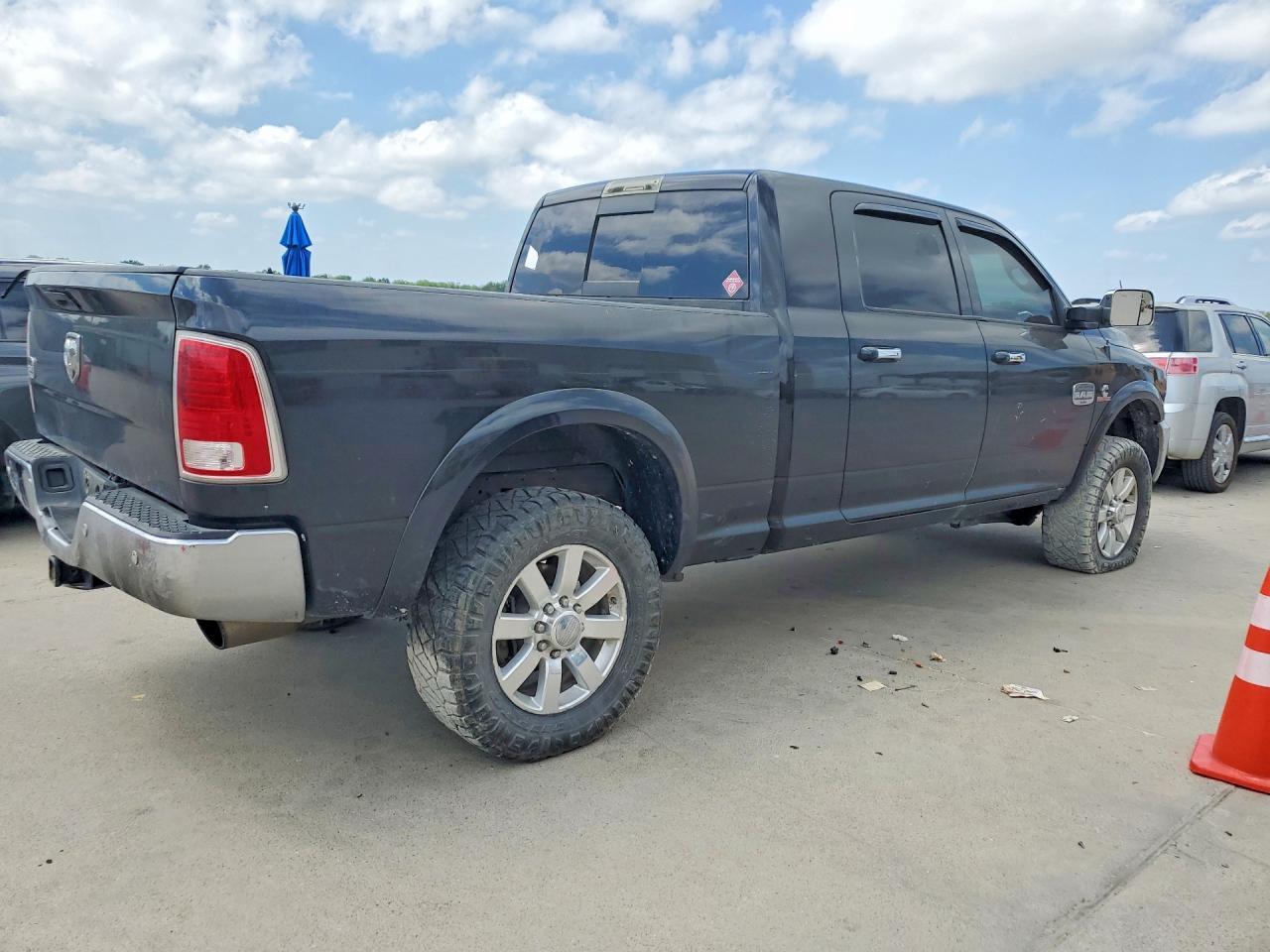 2016 Ram 2500 Longhorn - Image 3
