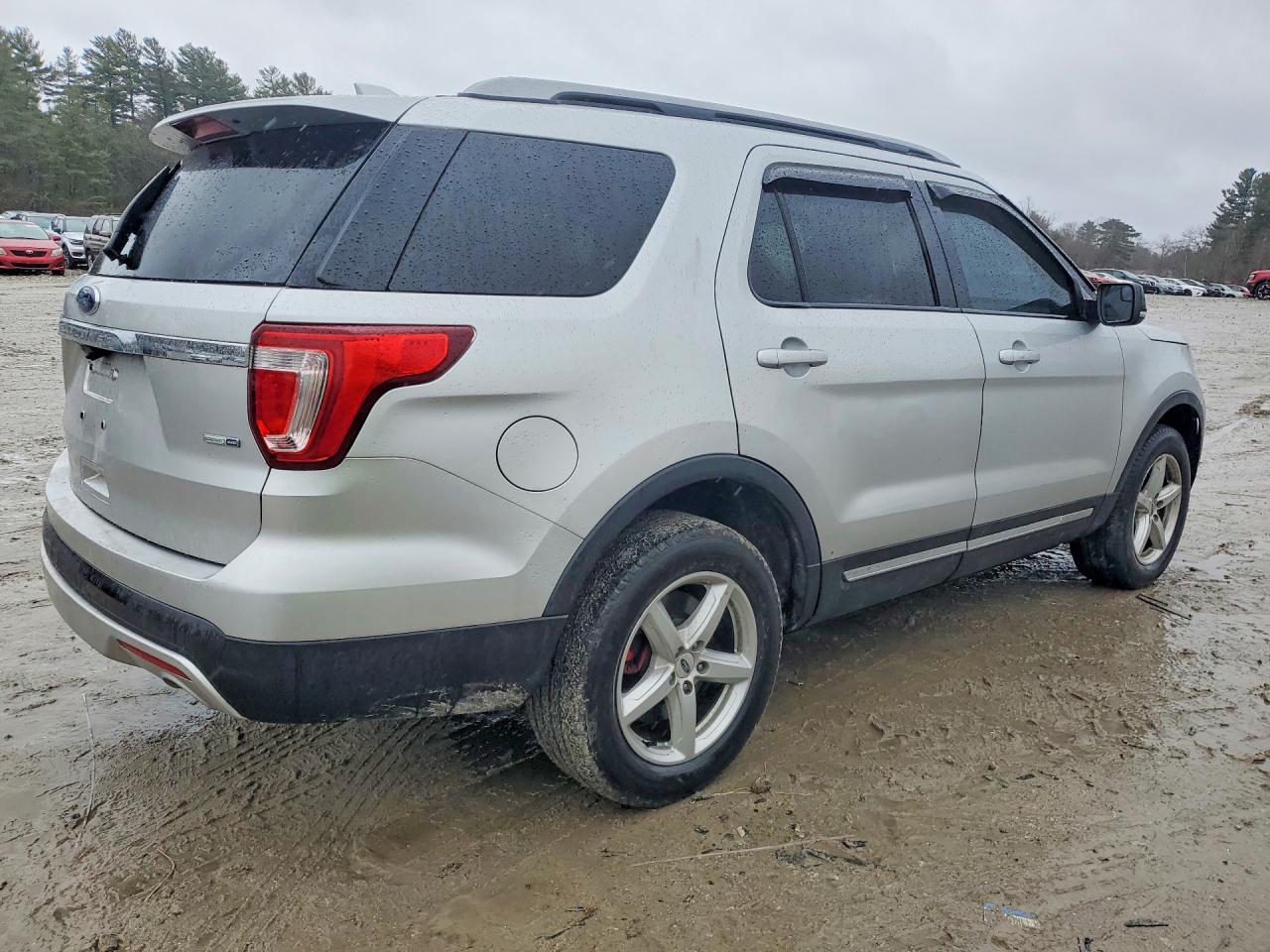 2017 Ford Explorer Xlt - Фото 3