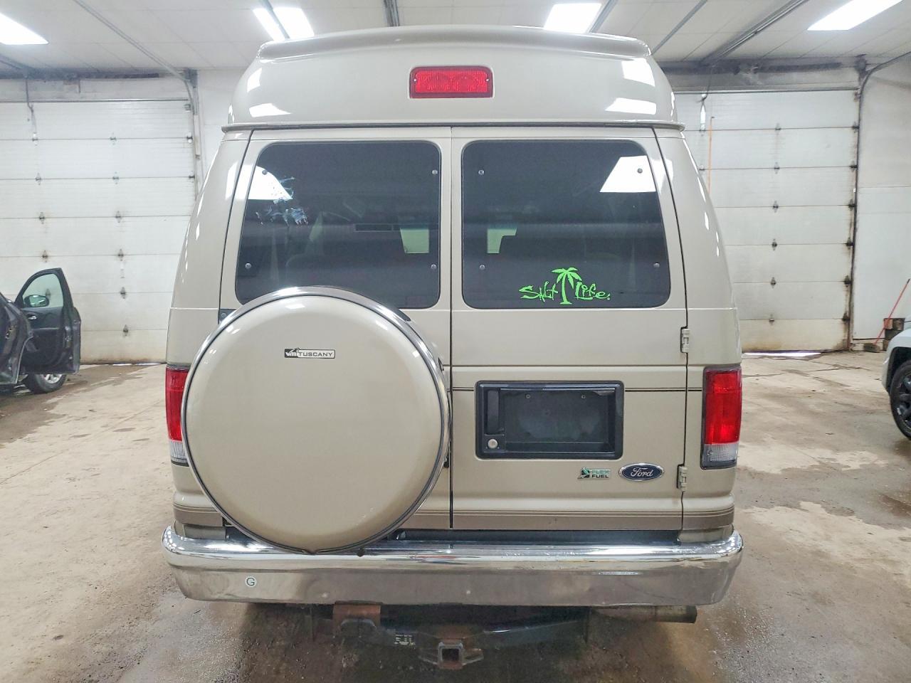 2014 Ford Econoline E150 Van - Image 6