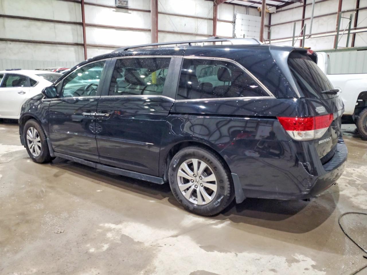 2016 Honda Odyssey Exl - Image 2