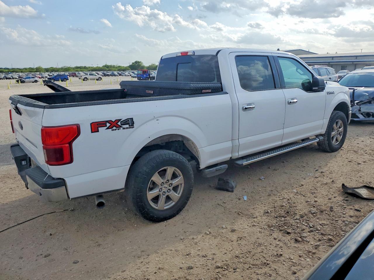 2019 Ford F150 Xlt 4Wd 5.0L V8 Crew Cab - Фото 3