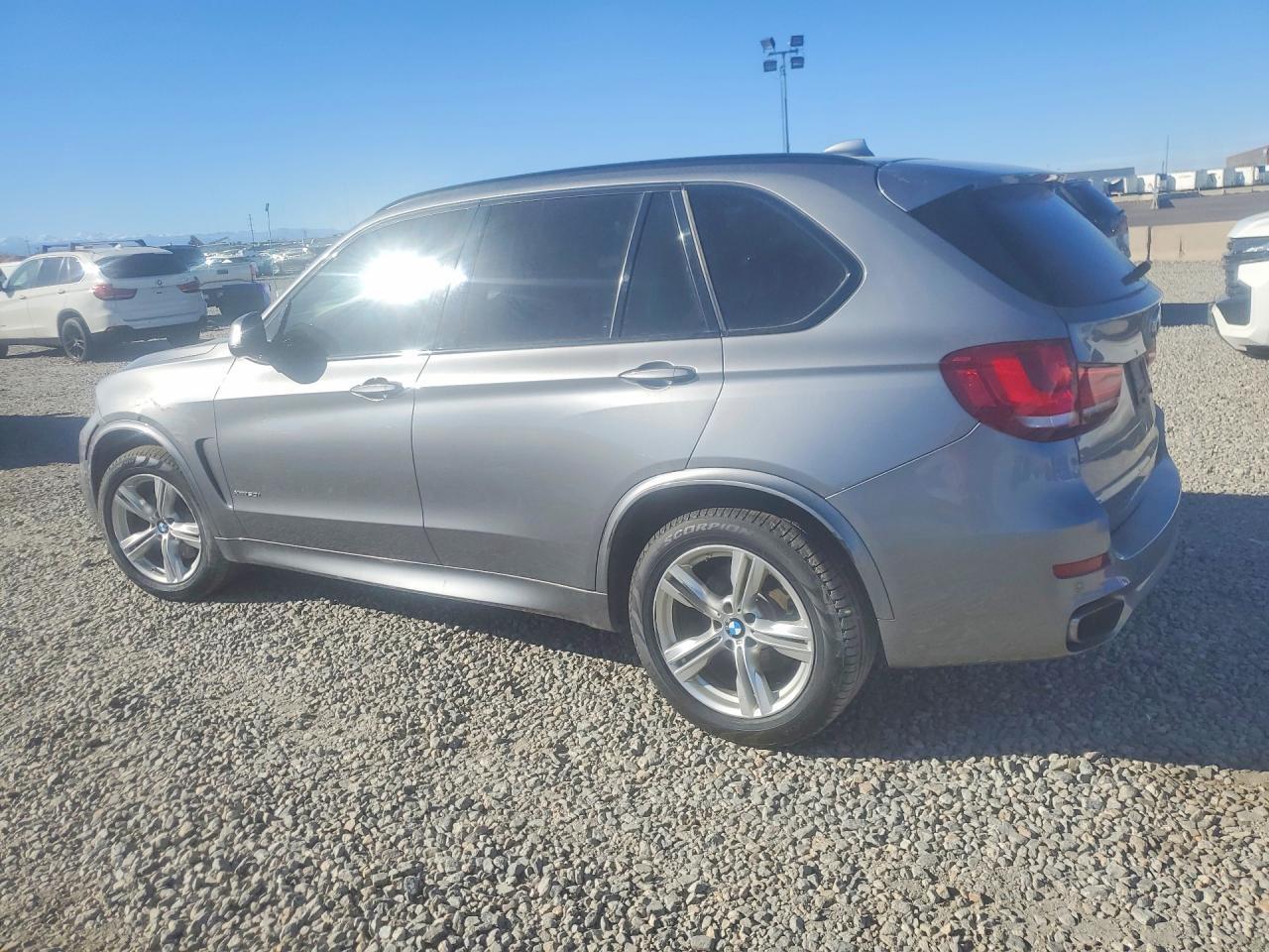2016 BMW X5 xDrive50I - Фото 2