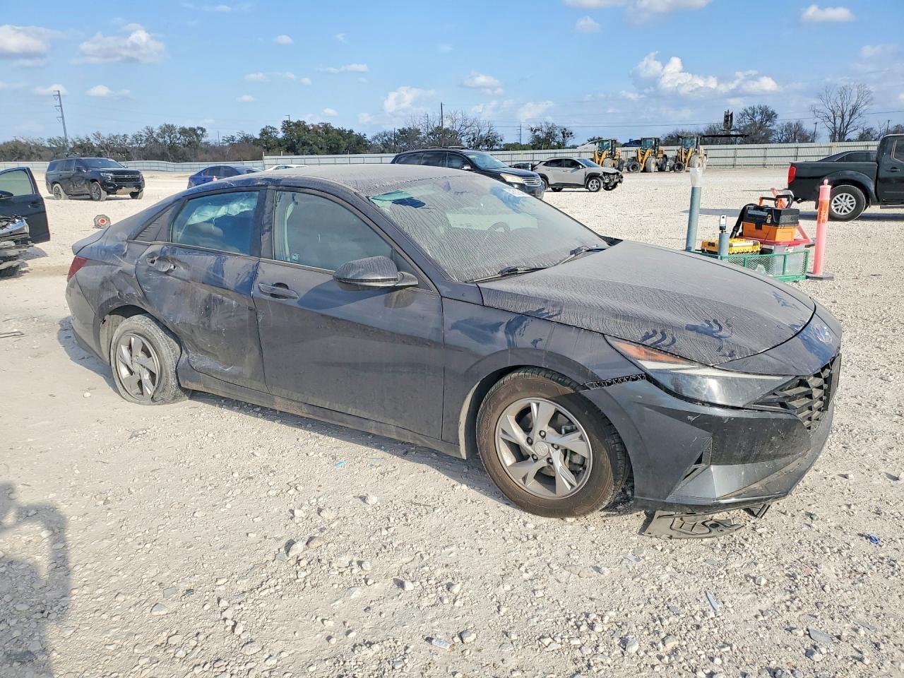 2021 Hyundai Elantra Se - Фото 4