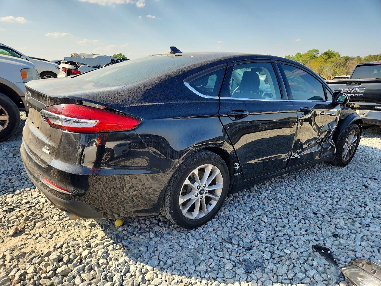 2019 Ford Fusion Se - Фото 3