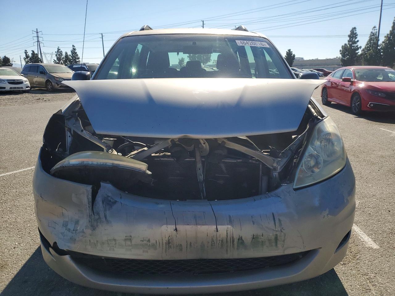 2009 Toyota Sienna Ce 8-Passenger - Фото 5