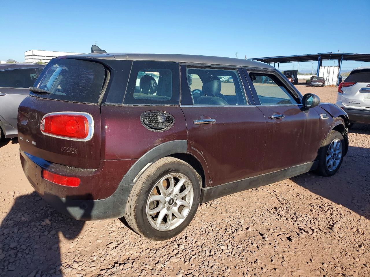 2016 Mini Cooper Clubman - Image 3