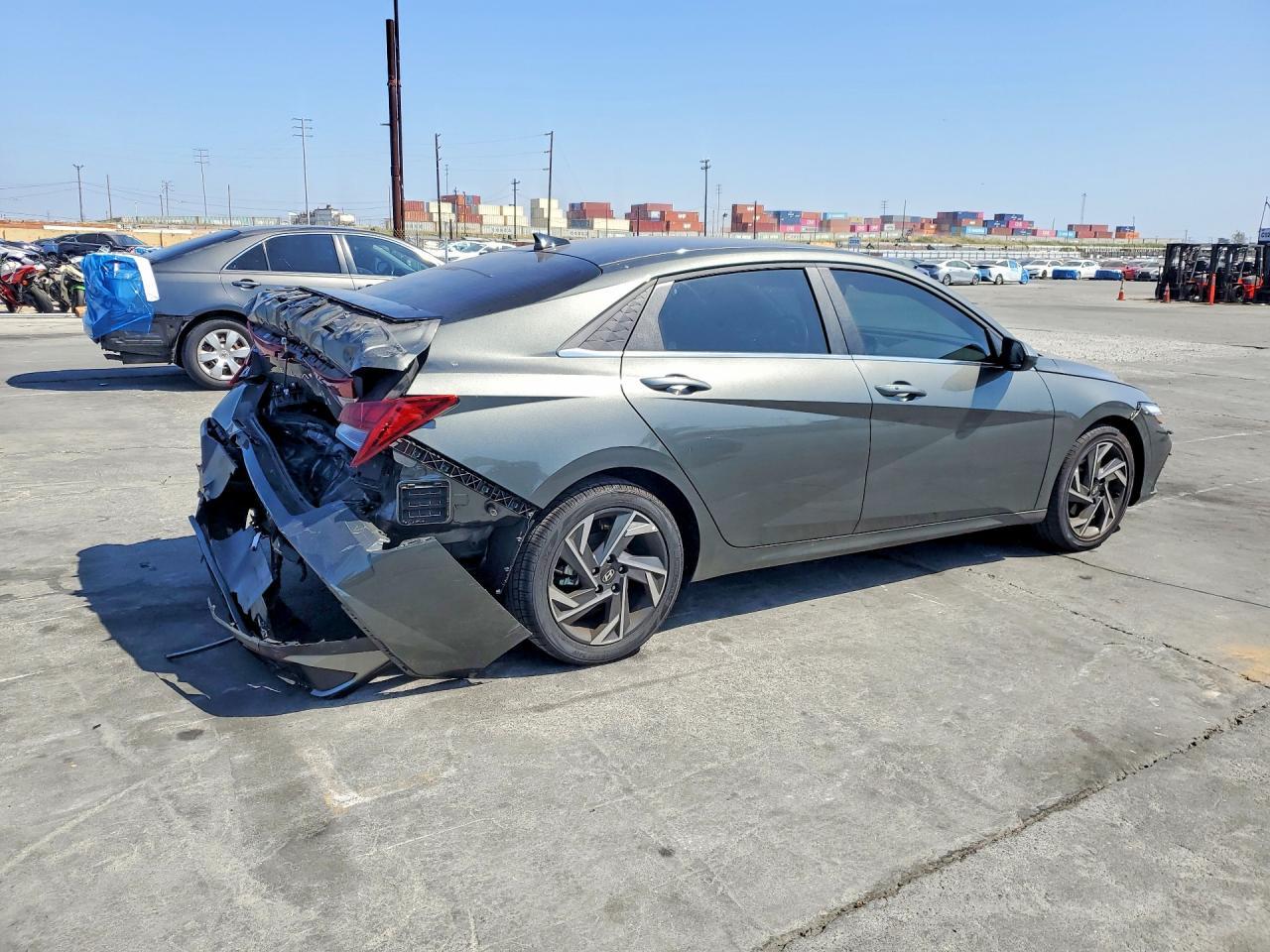 2025 Hyundai Elantra Sel Convenience - Фото 3
