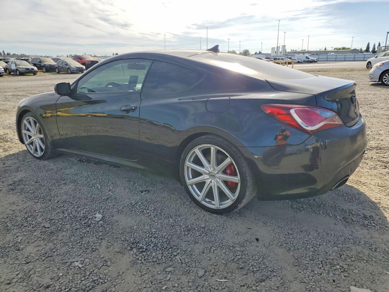 2013 Hyundai Genesis Coupe 3.8 R-Spec - Фото 2