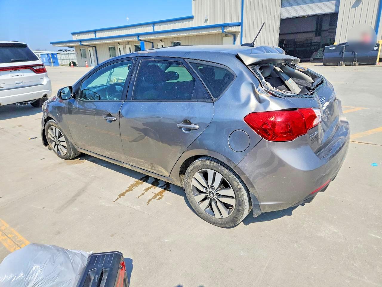 2013 Kia Forte - Фото 2