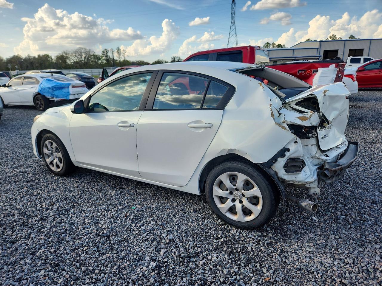 2010 Mazda 3 I - Image 2