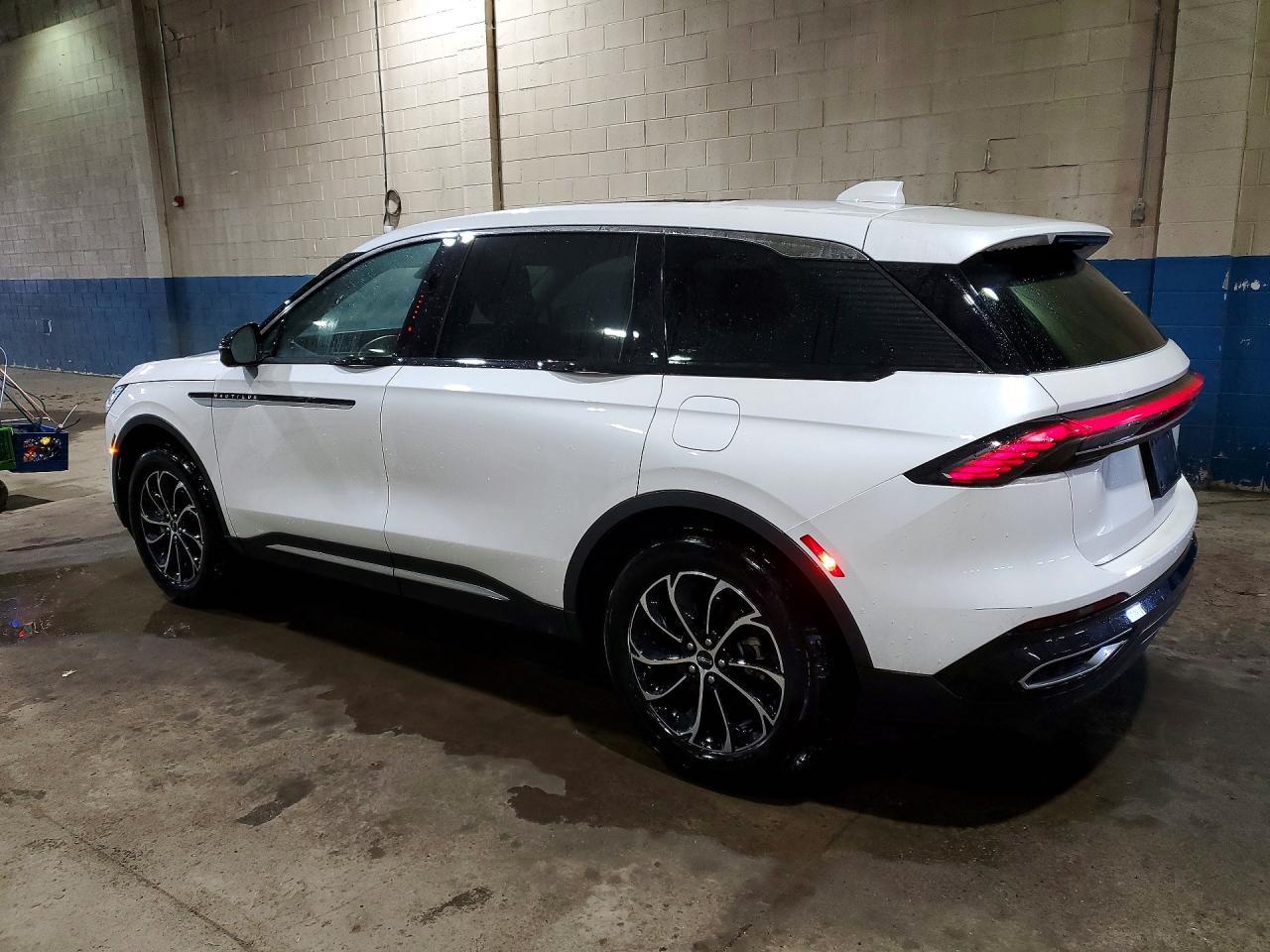 2025 Lincoln Nautilus Premiere - Фото 2