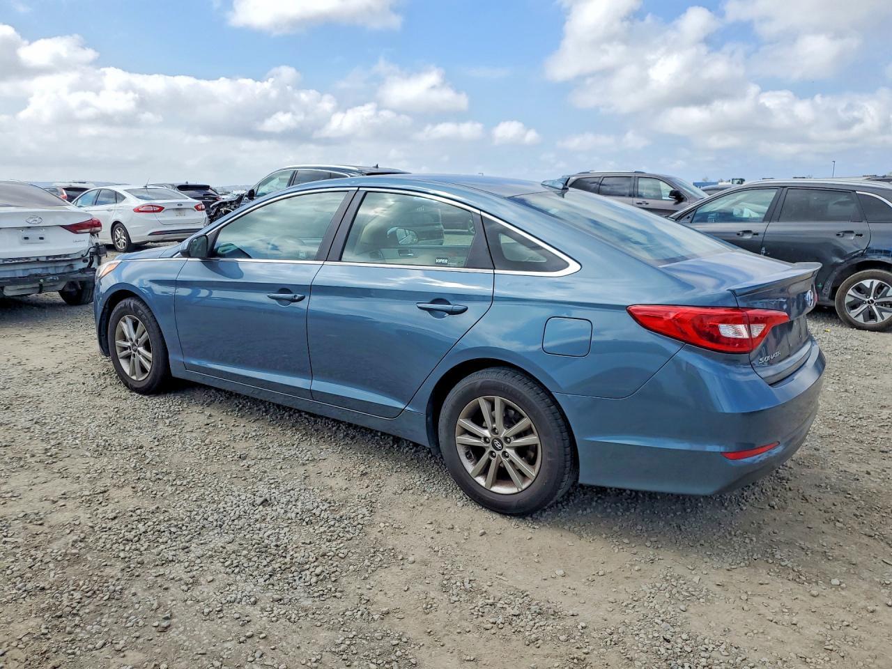 2017 Hyundai Sonata Base - Фото 2