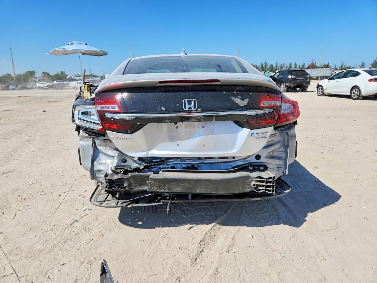 2018 Honda Clarity Touring - Image 6
