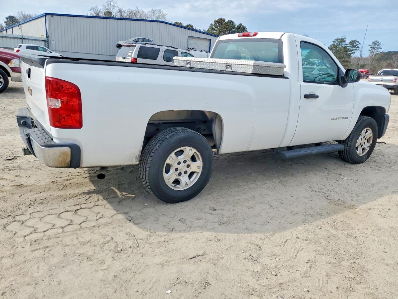 2010 Chevrolet Silverado C1500 - Фото 3