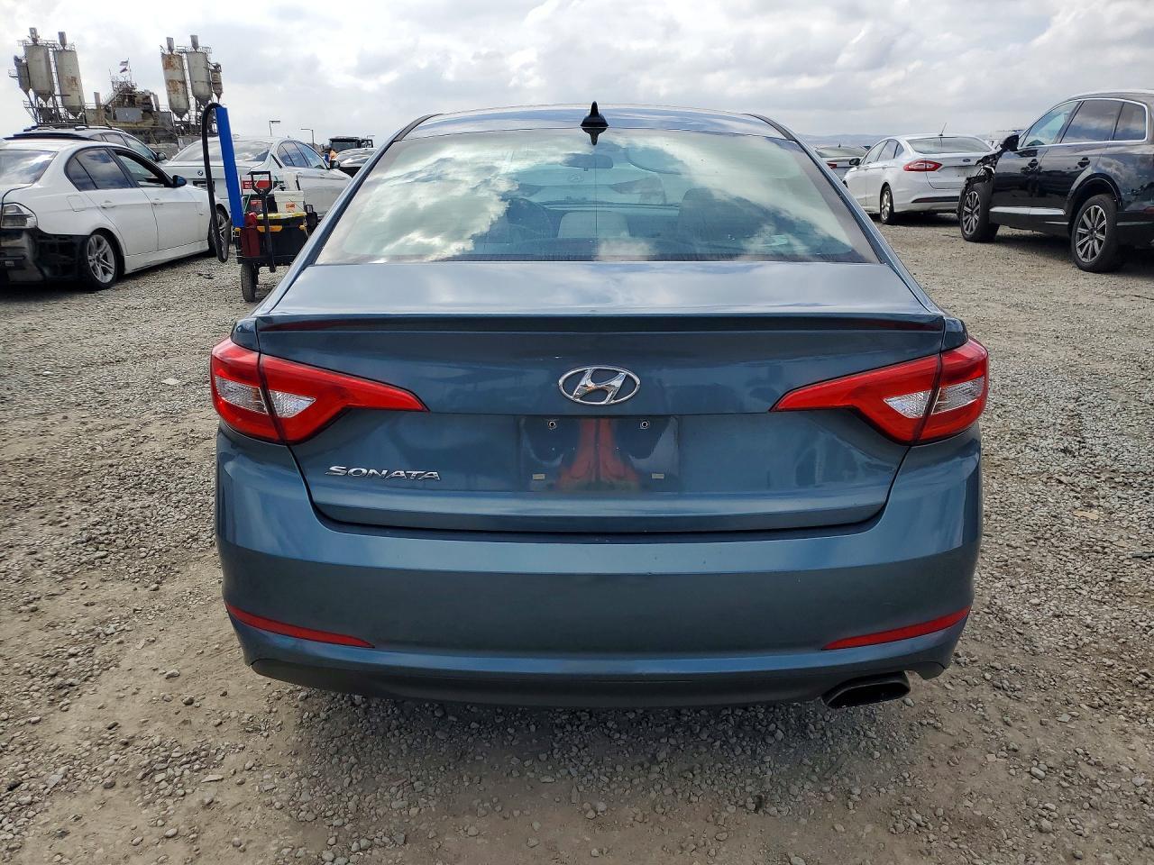 2017 Hyundai Sonata Base - Фото 6