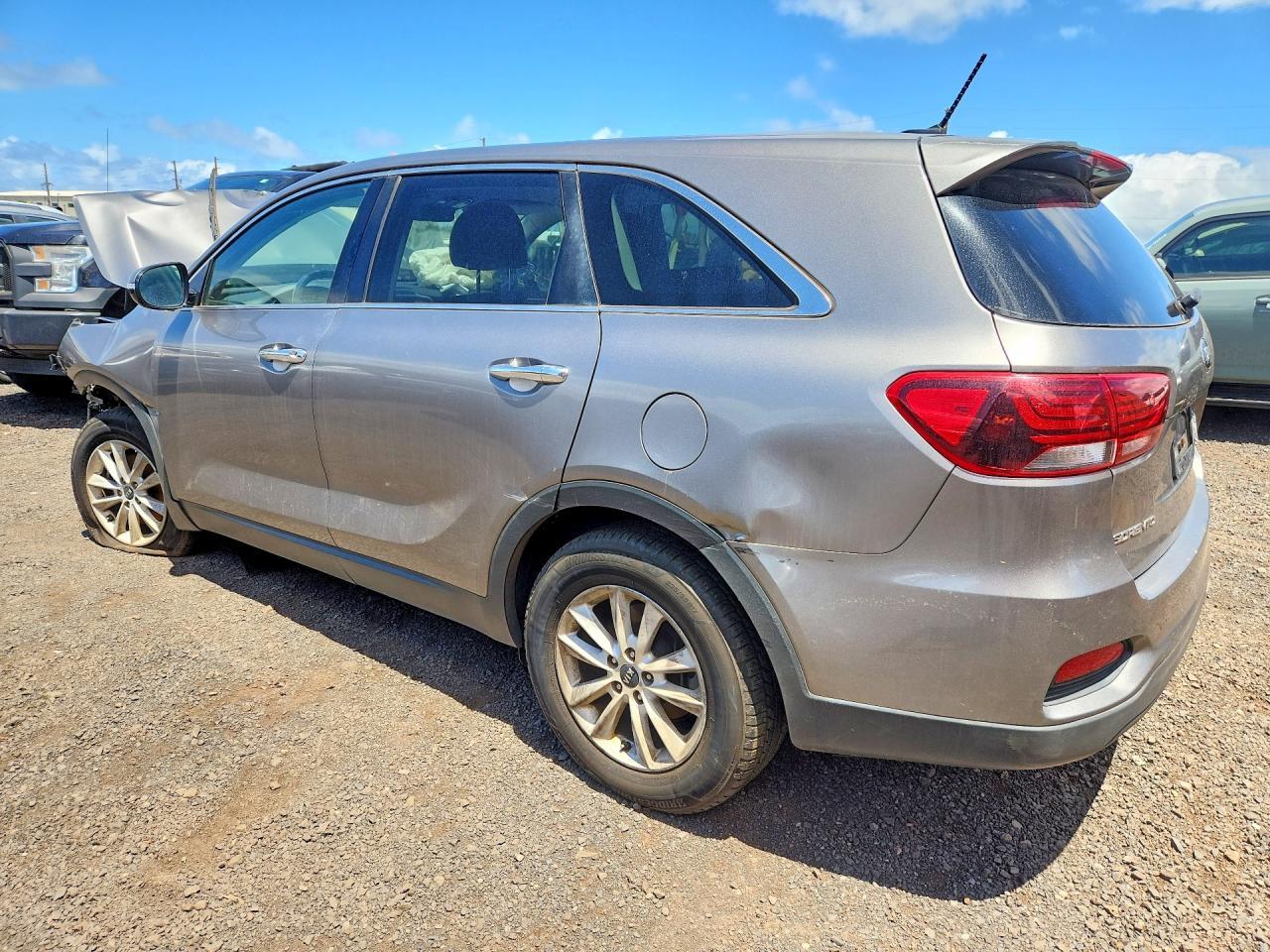2019 Kia Sorento Lx - Image 2