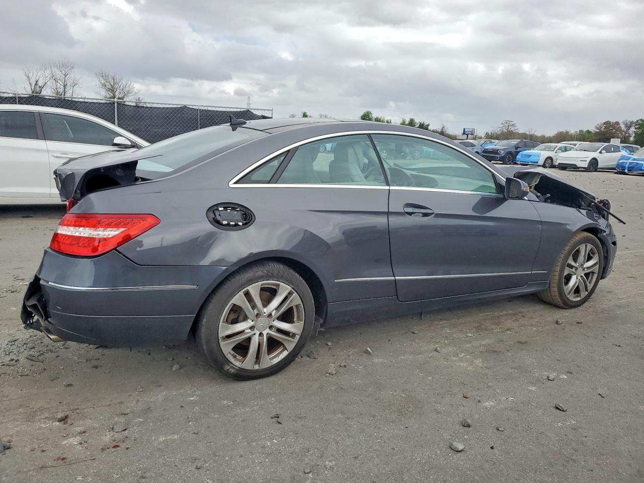 2010 Mercedes-Benz E 350 - Фото 3