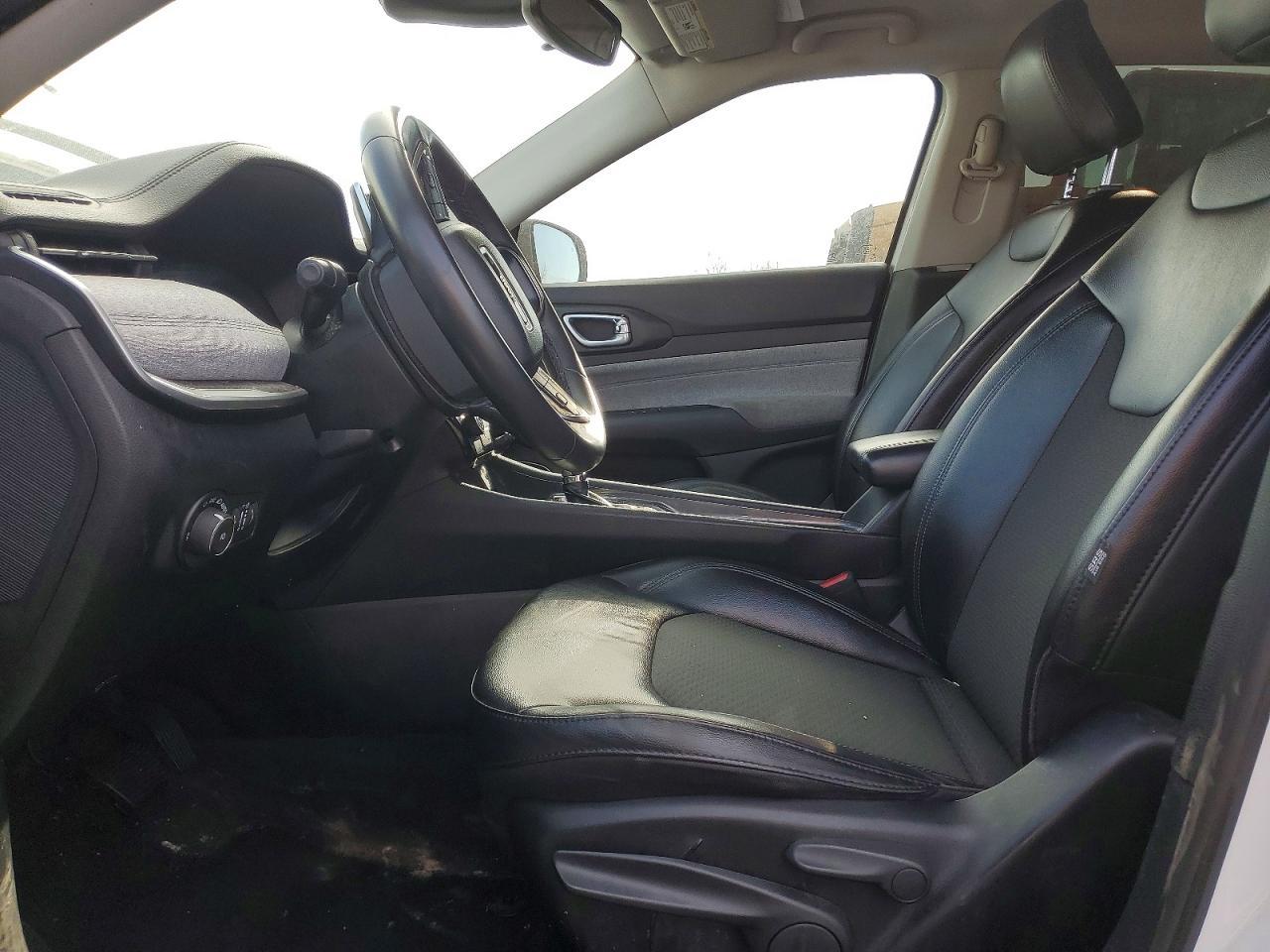 2022 Jeep Compass Latitude - Фото 7