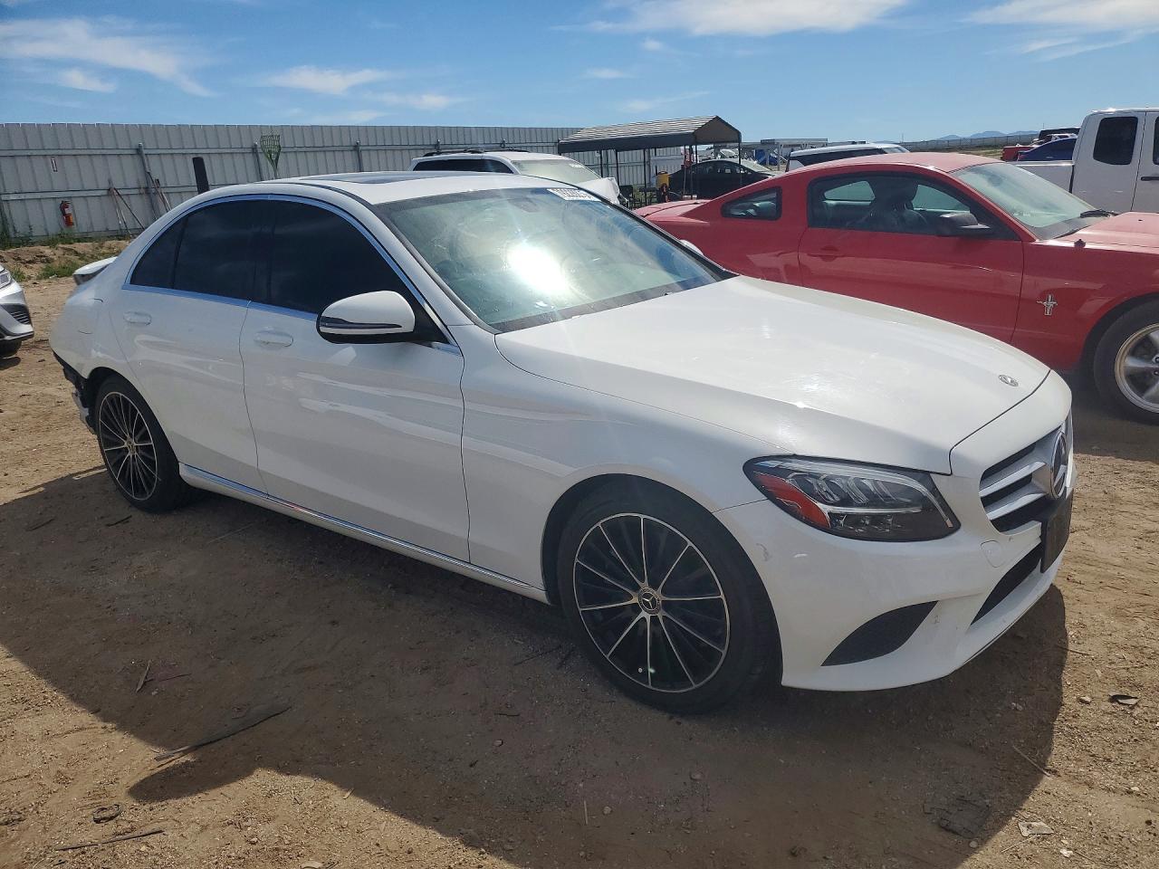 2019 Mercedes-Benz C 300 - Фото 4