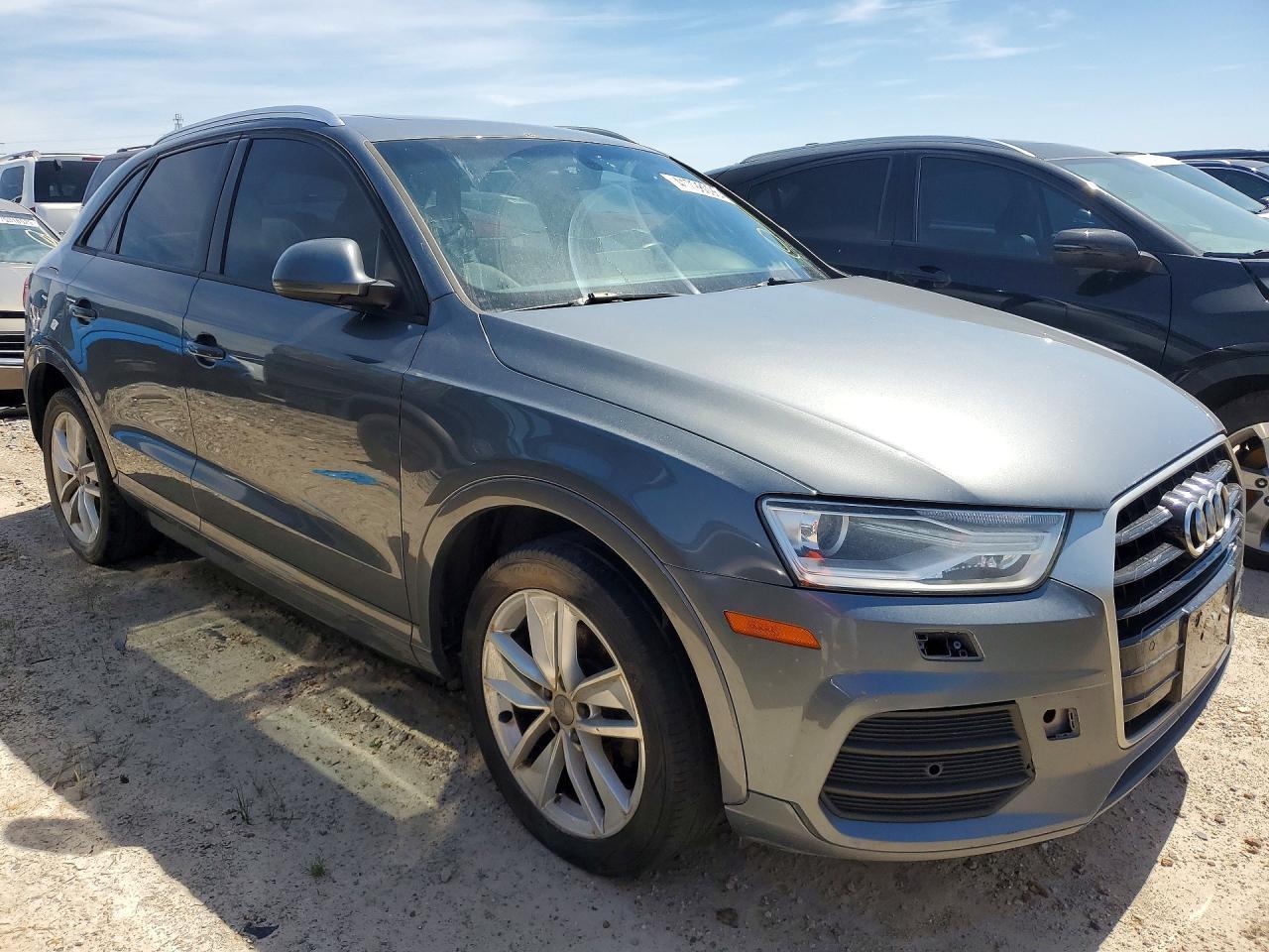 2017 Audi Q3 Premium - Image 4