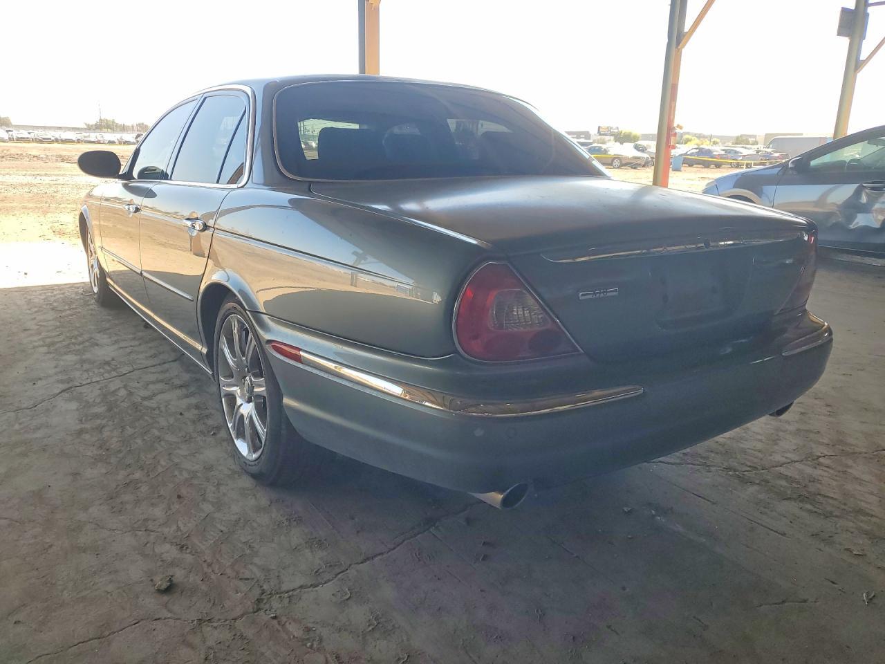 2004 Jaguar Xj8 - Фото 2